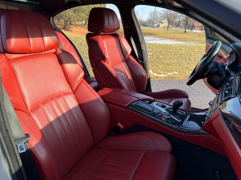 Used 2015 BMW M5 image 18