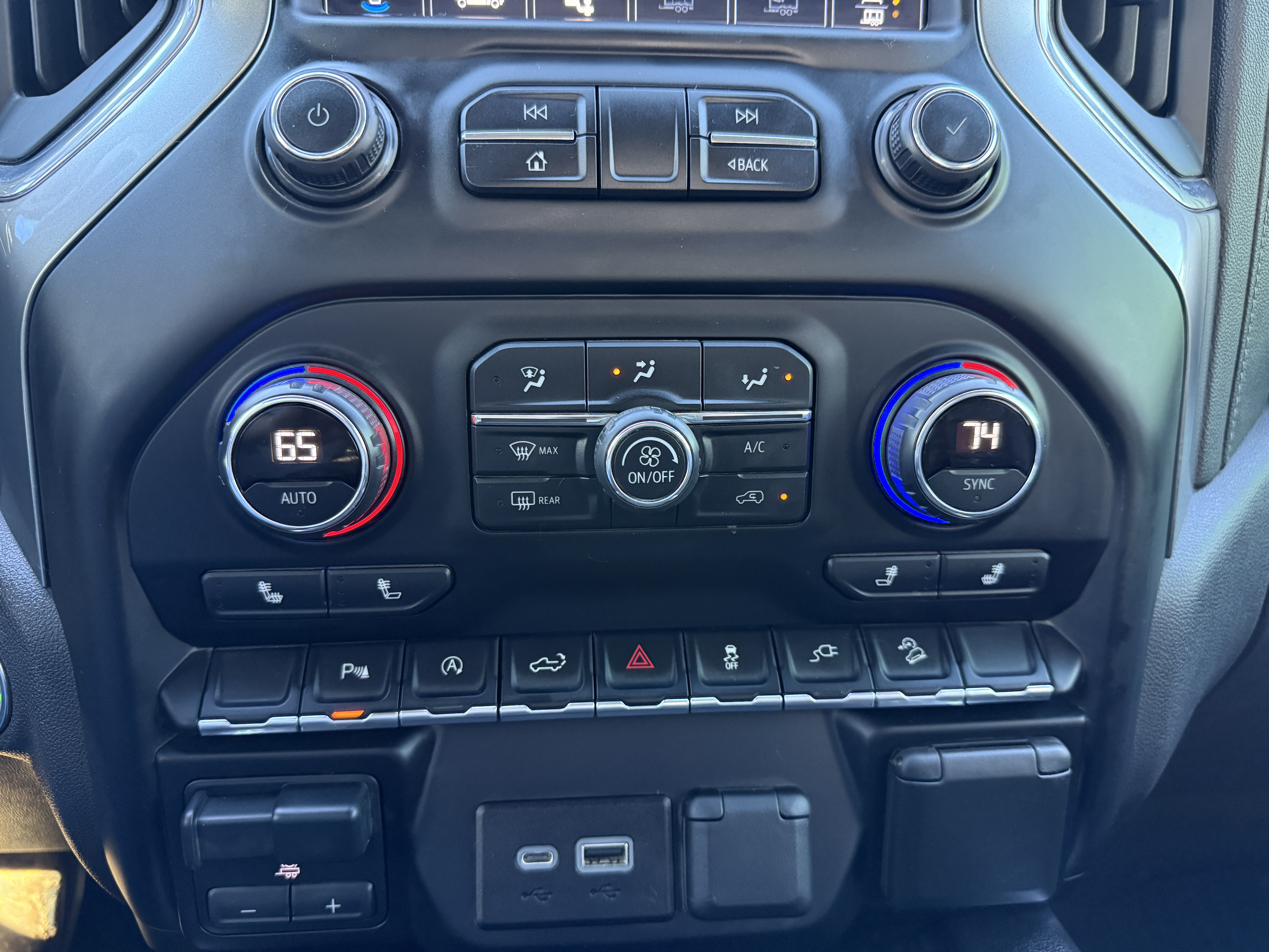Used 2020 Chevrolet Silverado 1500 LT Trail Boss AWD/4WD image 14