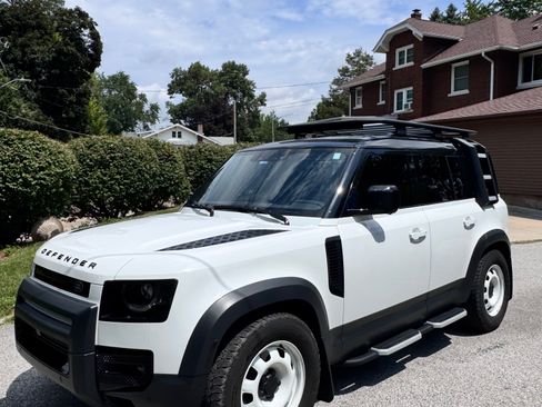Used 2023 Land Rover Defender 110 S AWD/4WD image 2