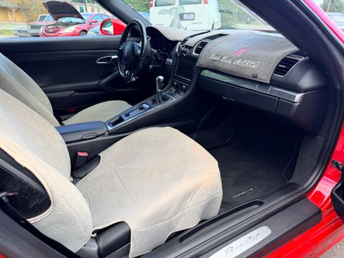 Used 2013 Porsche Boxster RWD image 16