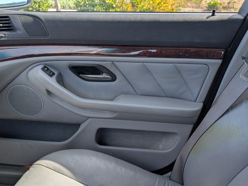 Used 2003 BMW 530i Sedan image 19