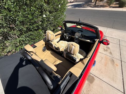 Used 2010 MINI Cooper Convertible FWD image 6
