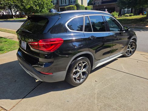 Used 2016 BMW X1 xDrive28i w/ Premium Package AWD/4WD image 4