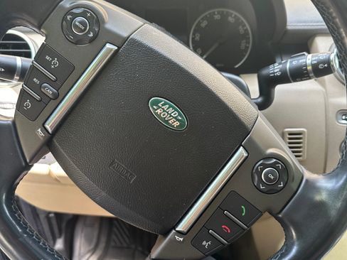 Used 2013 Land Rover LR4 HSE AWD/4WD image 10
