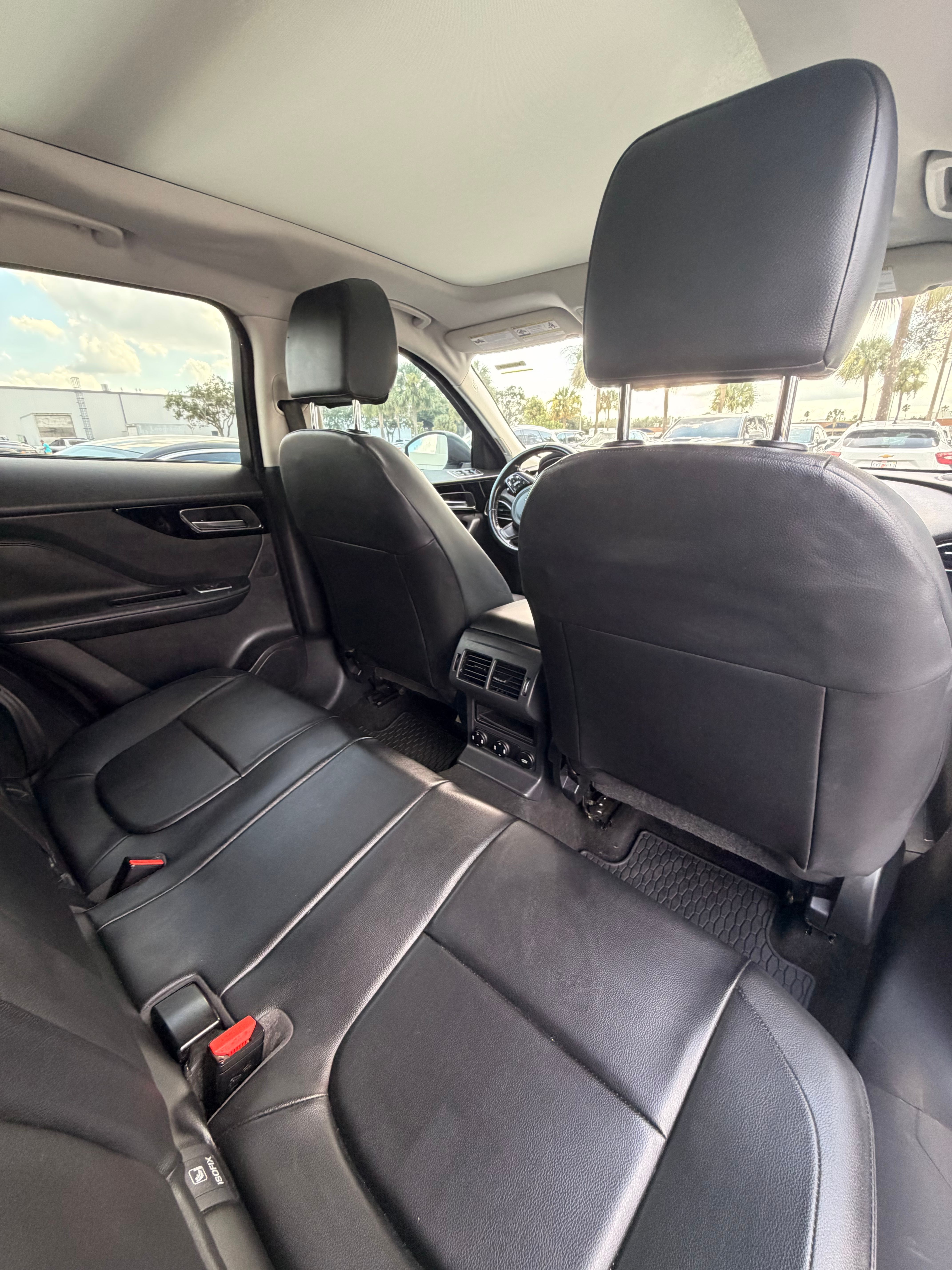 Used 2017 Jaguar F-PACE Premium AWD/4WD image 30