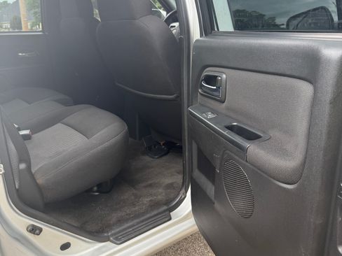 Used 2010 Chevrolet Colorado LT AWD/4WD image 13