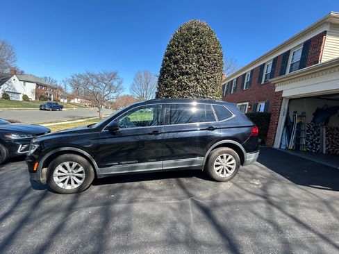 Used 2018 Volkswagen Tiguan SE image 13