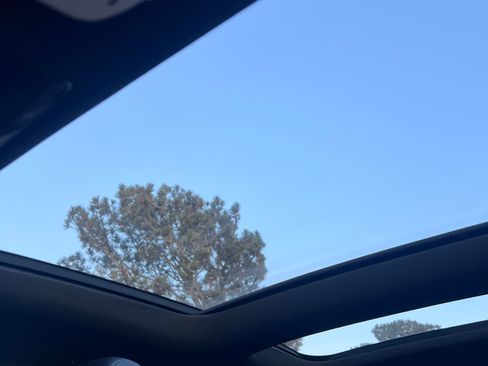 Used 2018 Mercedes-Benz C 300 Sedan image 24