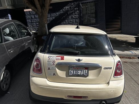 Used 2012 MINI Cooper Hardtop FWD image 4