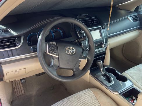 Used 2014 Toyota Camry LE FWD image 6