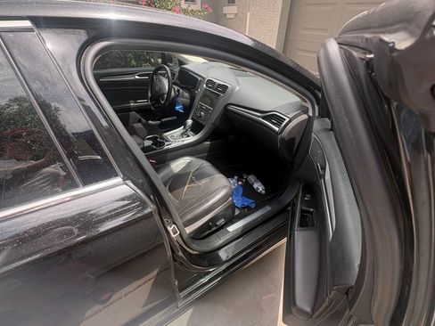 Used 2014 Ford Fusion Energi Titanium w/ Driver Assist Package FWD image 8
