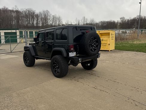 Used 2016 Jeep Wrangler Unlimited Sport AWD/4WD image 4