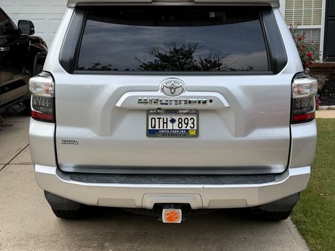 Used 2019 Toyota 4Runner SR5 RWD image 5