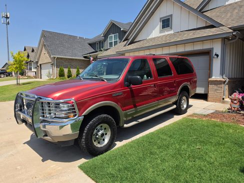 Used 2000 Ford Excursion Limited AWD/4WD image 1