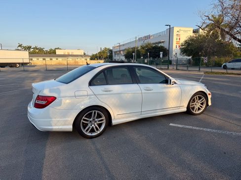 Used 2014 Mercedes-Benz C 250 Sedan image 14
