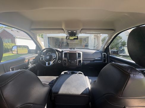 Used 2014 RAM 2500 Laramie AWD/4WD image 14