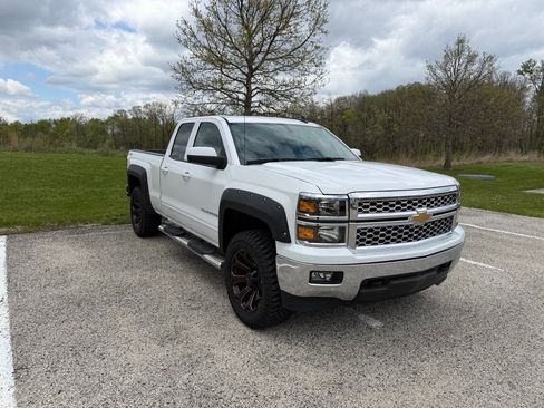Used 2015 Chevrolet Silverado 1500 LT w/ LT Convenience Package AWD/4WD image 2