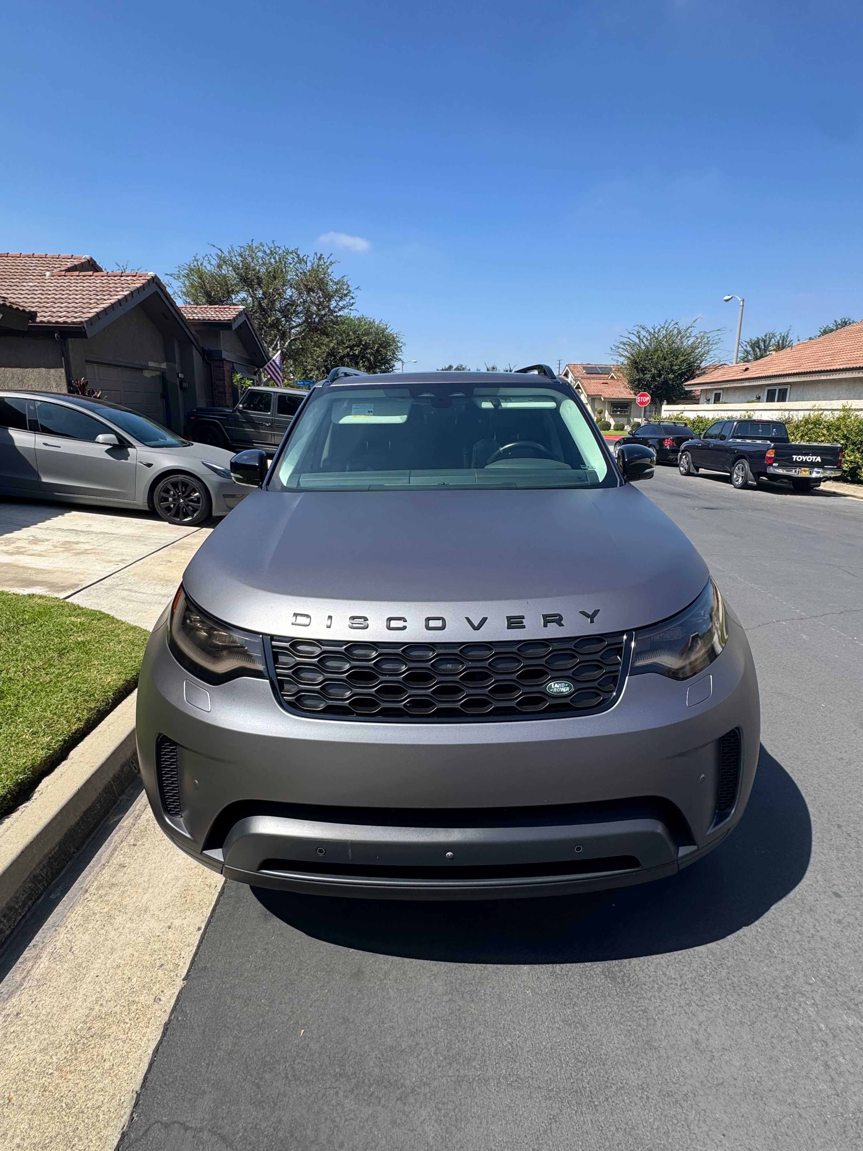 Used 2024 Land Rover Discovery S AWD/4WD image 4