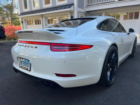 Used 2014 Porsche 911 Carrera 4S image 9
