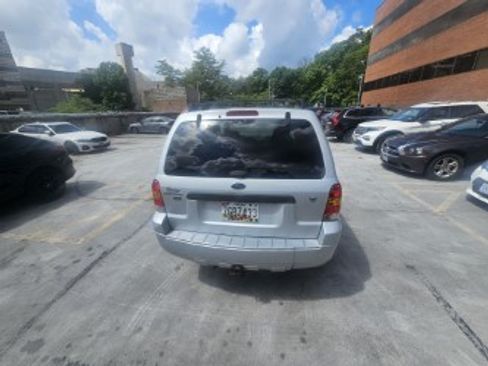 Used 2007 Ford Escape XLT image 6