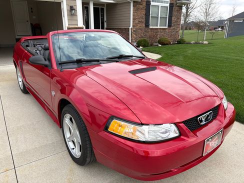Used 1999 Ford Mustang GT image 4