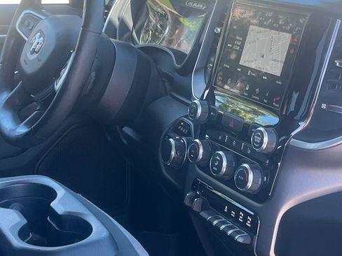 Used 2019 RAM 1500 Big Horn AWD/4WD image 16