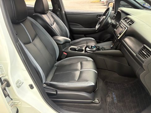 Used 2018 Nissan Leaf SL w/ SL Technology Package image 16