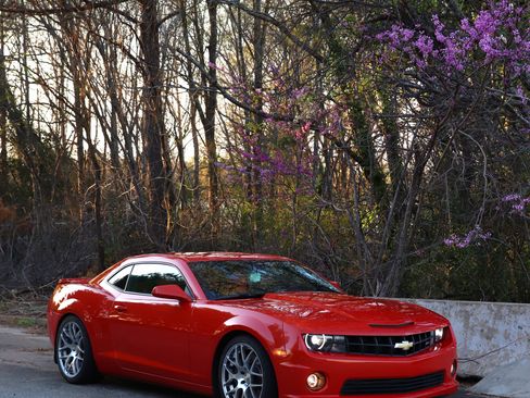 Used 2010 Chevrolet Camaro SS w/ RS Package image 1