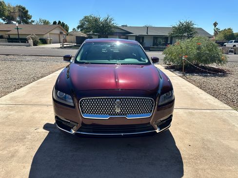 Used 2017 Lincoln Continental Select image 6