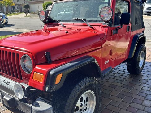 Used 1998 Jeep Wrangler Sport image 1