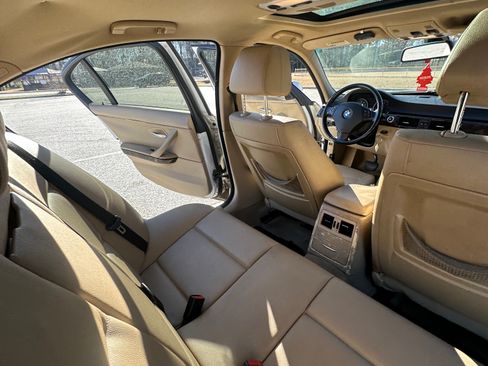 Used 2006 BMW 325i Sedan image 8
