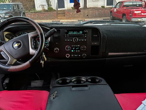 Used 2011 Chevrolet Silverado 1500 LT w/ All-Star Edition image 6