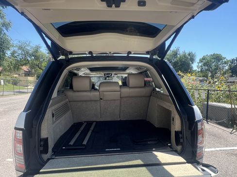 Used 2014 Land Rover Range Rover Long Wheelbase Autobiography image 9