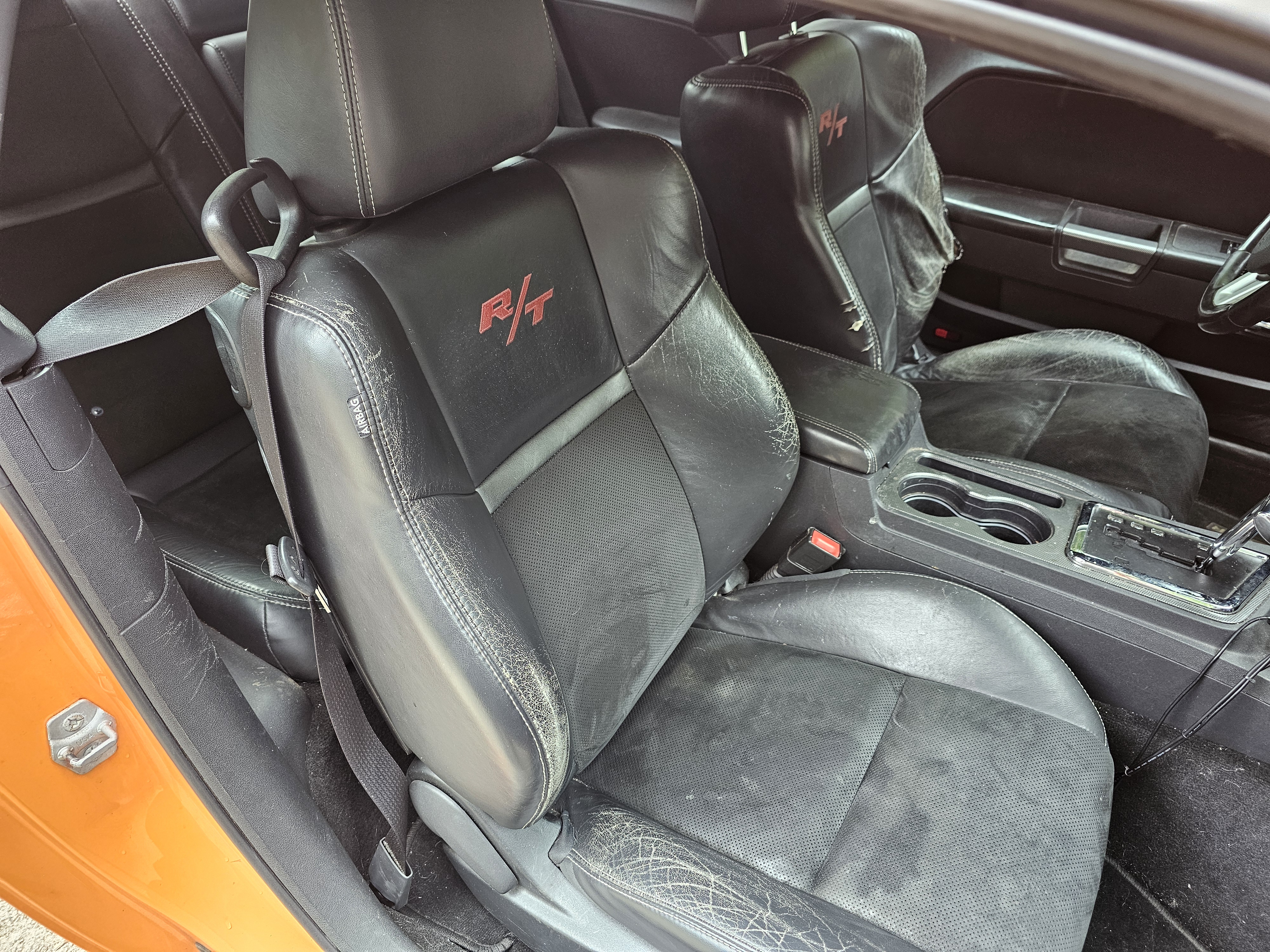 Used 2014 Dodge Challenger R/T RWD image 16