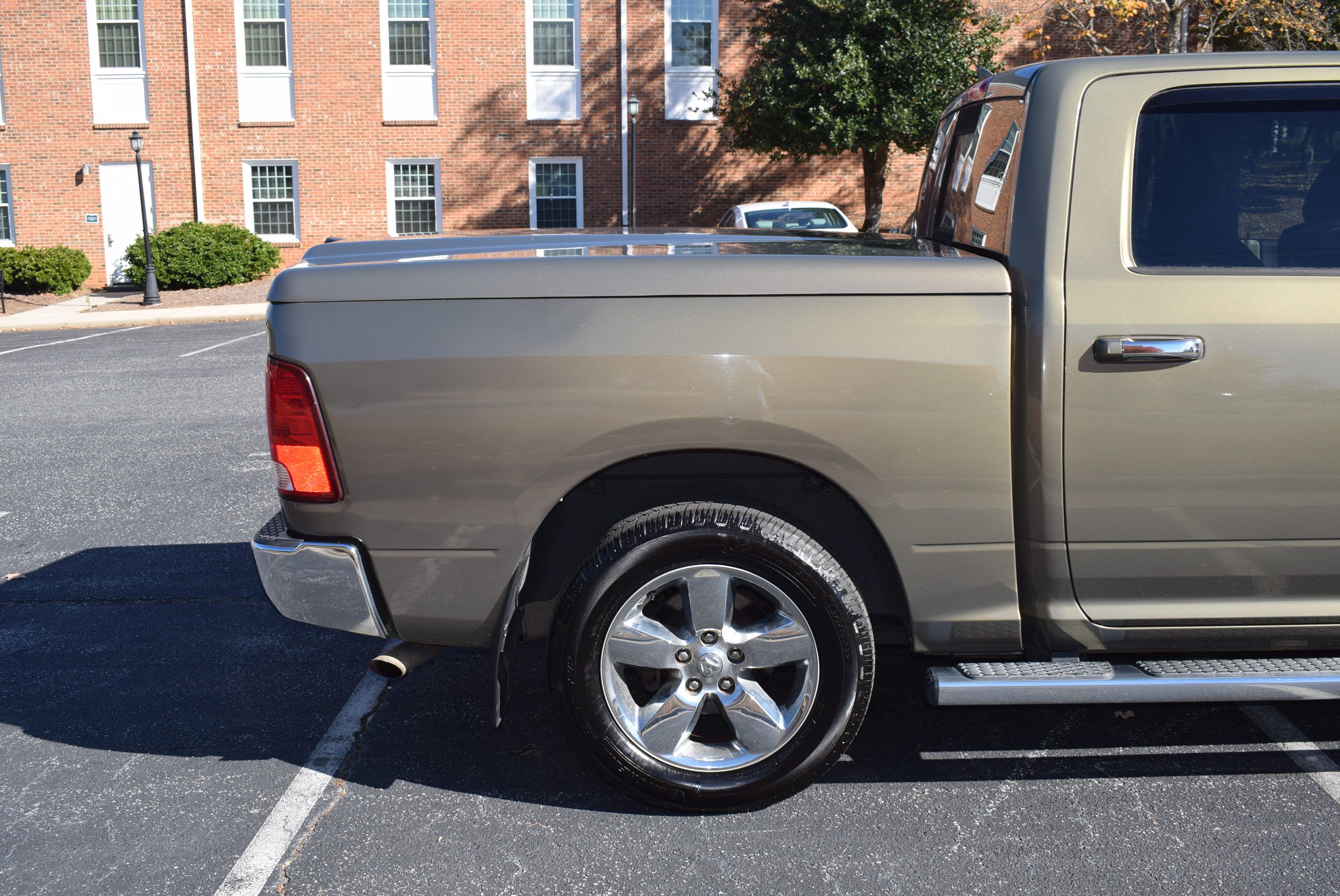 Used 2015 RAM 1500 Big Horn RWD image 6
