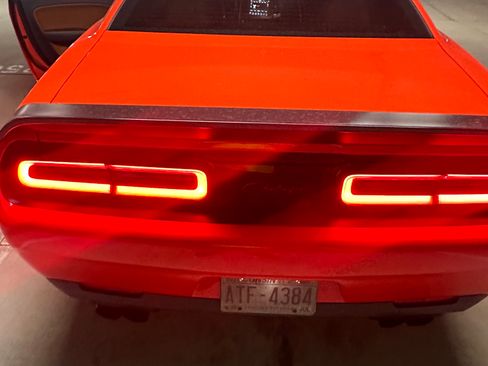 Used 2019 Dodge Challenger SRT Hellcat Redeye RWD image 5