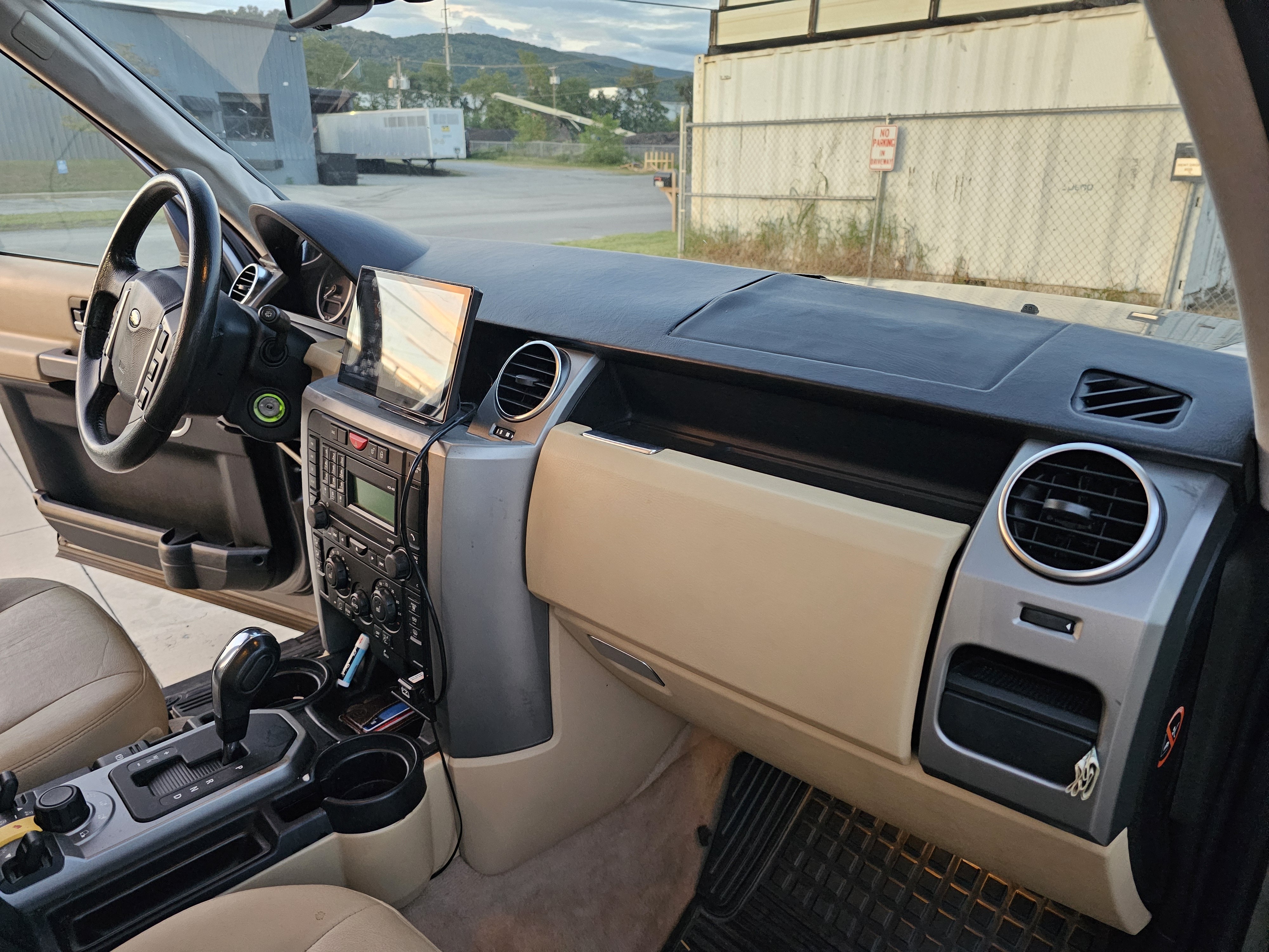 Used 2008 Land Rover LR3 SE AWD/4WD image 16