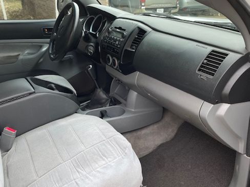 Used 2009 Toyota Tacoma 2WD Regular Cab image 10