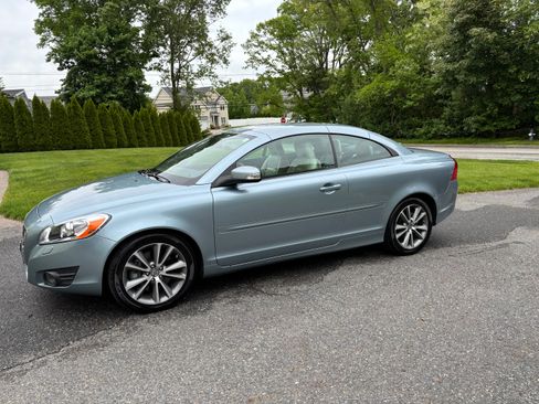 Used 2012 Volvo C70 T5 FWD image 8