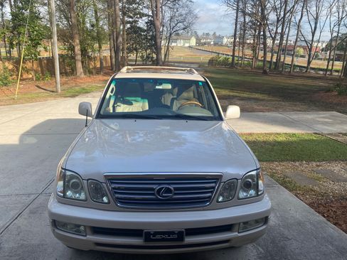 Used 2004 Lexus LX 470 4WD image 13