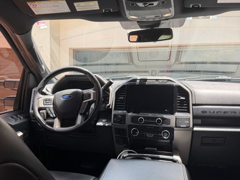 Used 2022 Ford F250 Lariat w/ Black Appearance Package AWD/4WD image 13