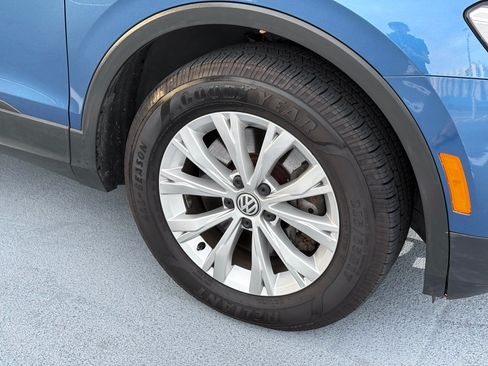 Used 2018 Volkswagen Tiguan S image 19
