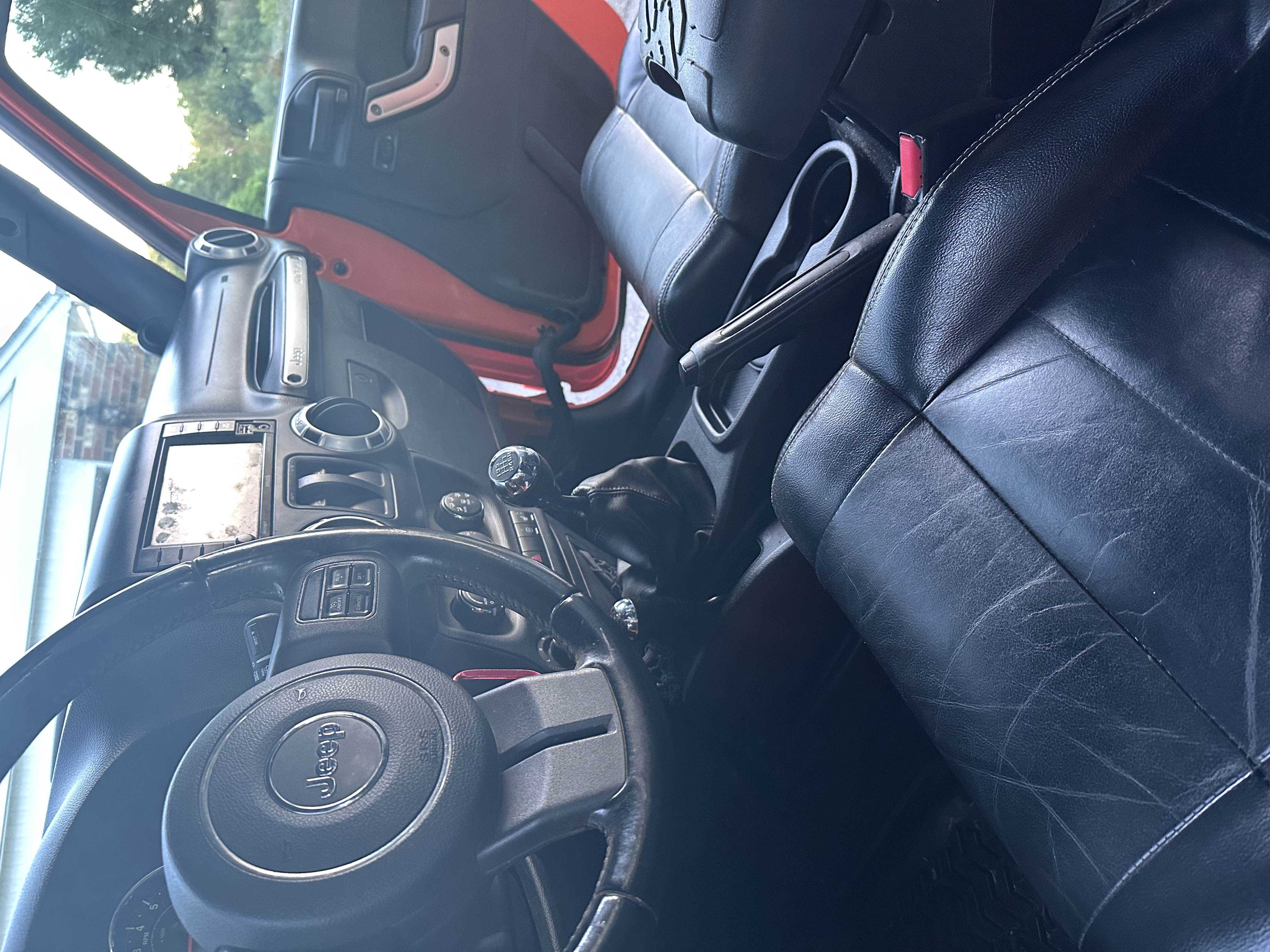Used 2012 Jeep Wrangler Rubicon w/ Dual Top Group AWD/4WD image 10