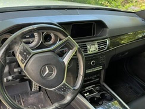 Used 2016 Mercedes-Benz E 350 4MATIC Sedan image 9