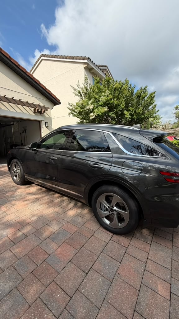 Used 2026 Genesis GV70 2.5T Select AWD/4WD image 5