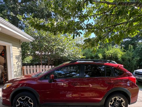 Used 2016 Subaru Crosstrek 2.0i Premium AWD/4WD image 1