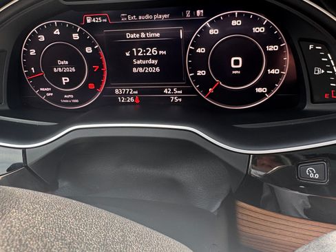 Used 2017 Audi Q7 3.0T Premium Plus w/ Premium Plus Package AWD/4WD image 8