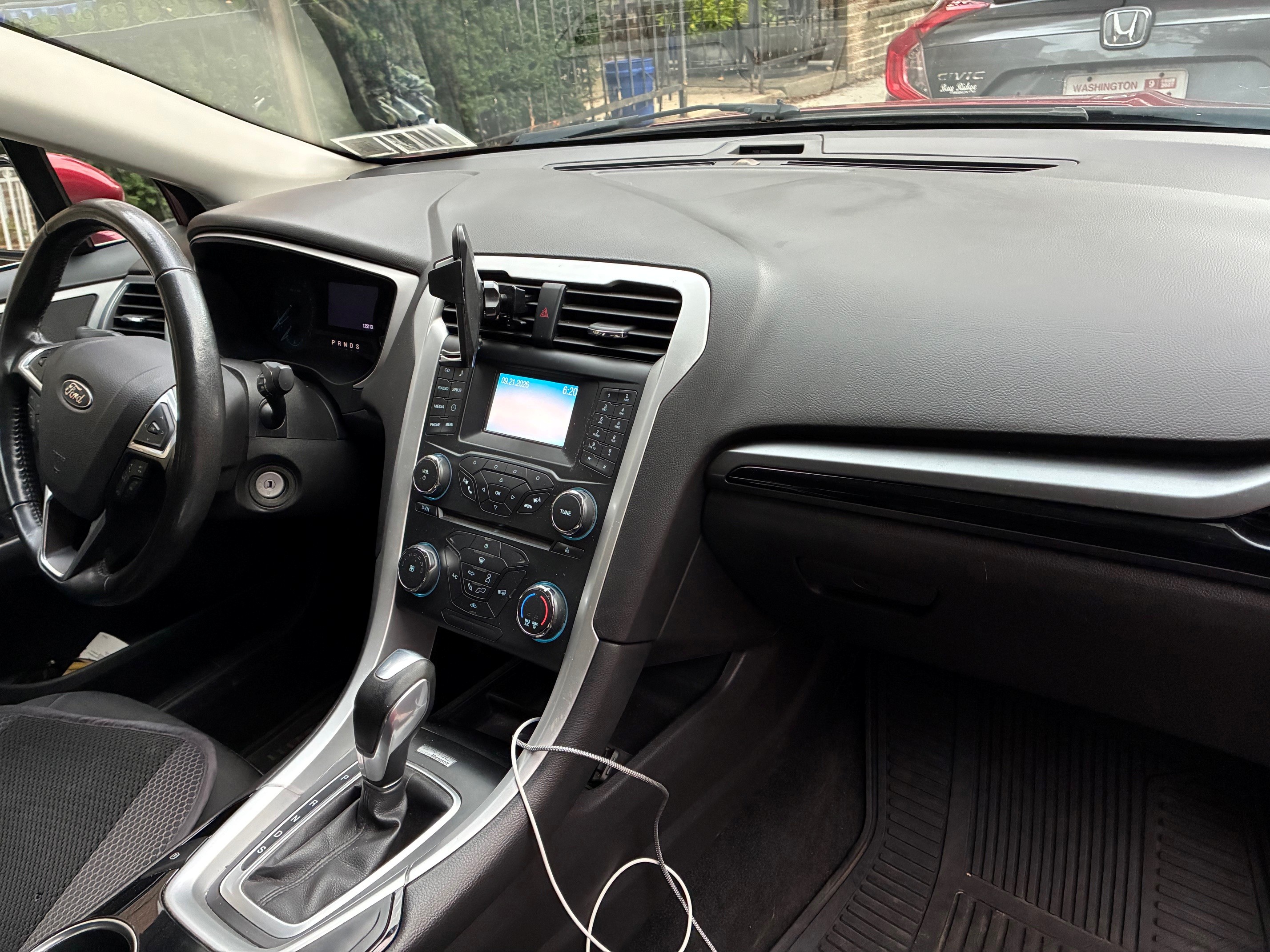 Used 2013 Ford Fusion SE FWD image 16