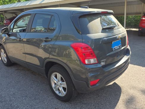 Used 2019 Chevrolet Trax LS w/ Tint and Cruise Package FWD image 6