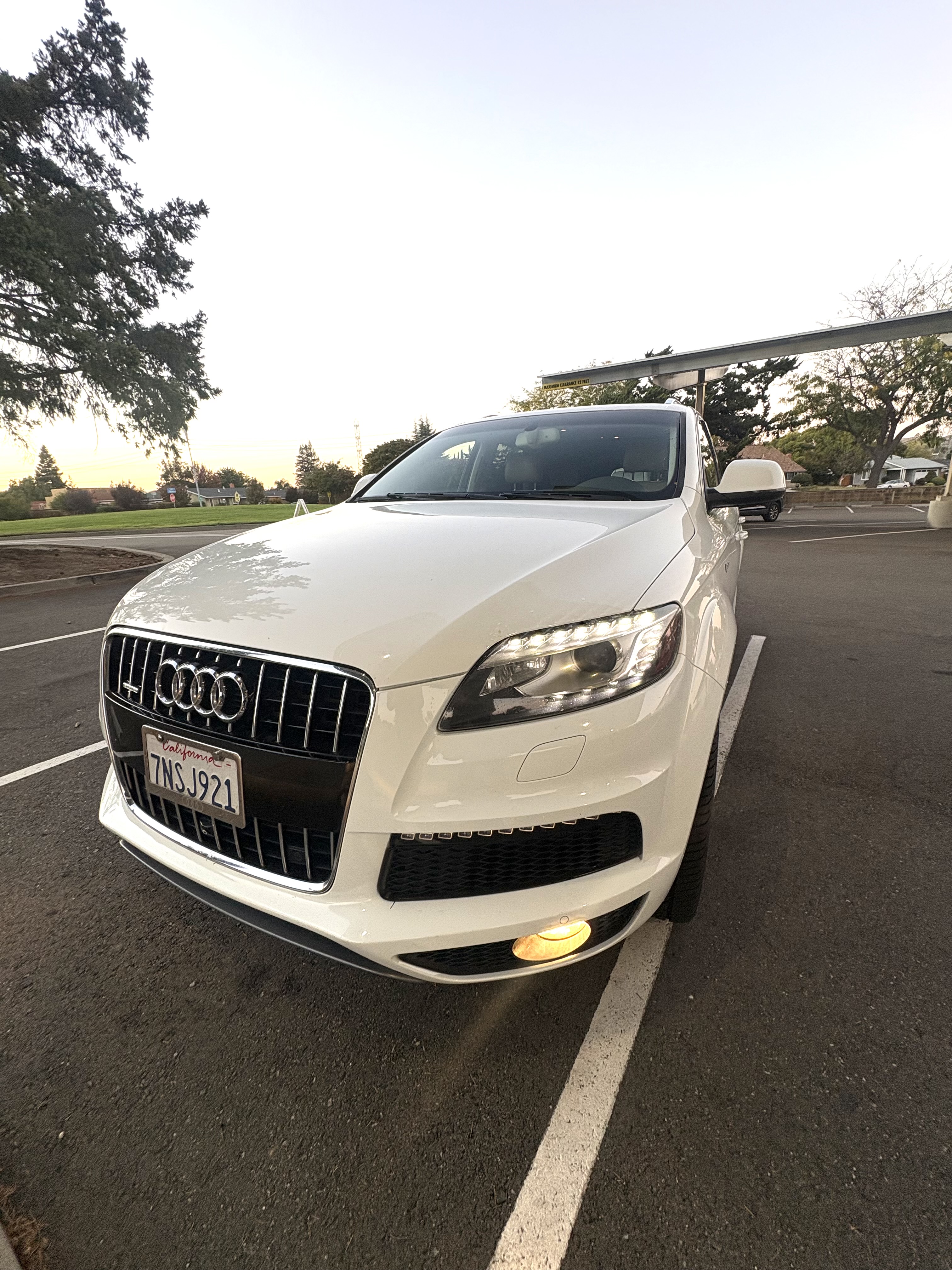 Used 2015 Audi Q7 3.0T S line Prestige w/ Towing Package AWD/4WD image 1